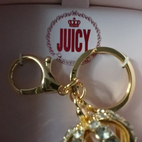 Juicy By Juicy Couture Gold Tone Crown Key Chain - Picture 5 of 12